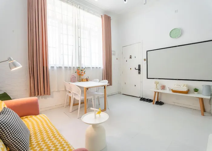 Hills &Xing 1771 Homestay Near Line1&2&13 And Shanghai People\'S Square